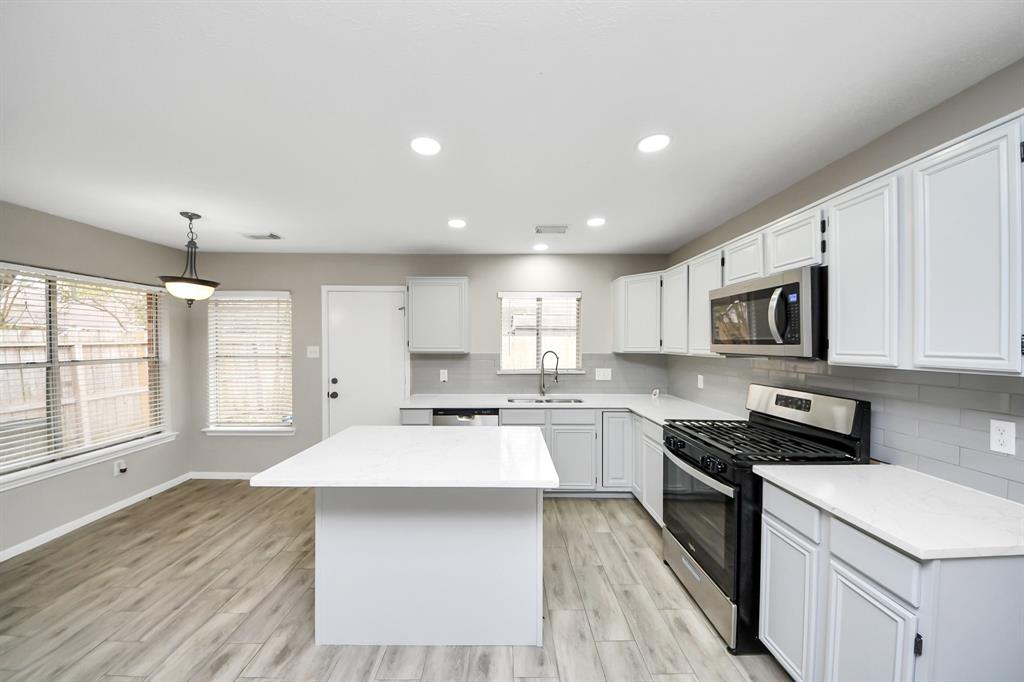 4915 Pecan Grove Dr Dr, Pearland, Texas image 12