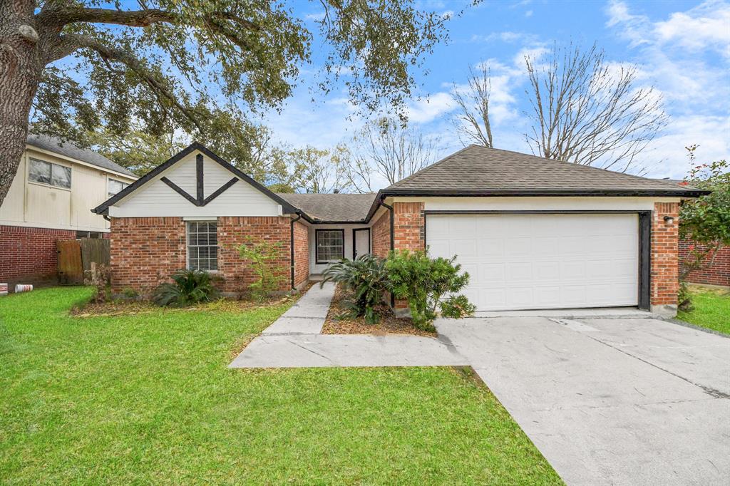 4915 Pecan Grove Dr Dr, Pearland, Texas image 2
