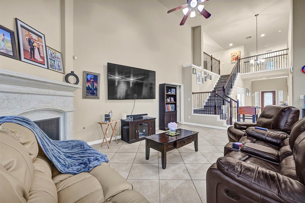 1926 Sequoia Trail Lane, Richmond, Texas image 8