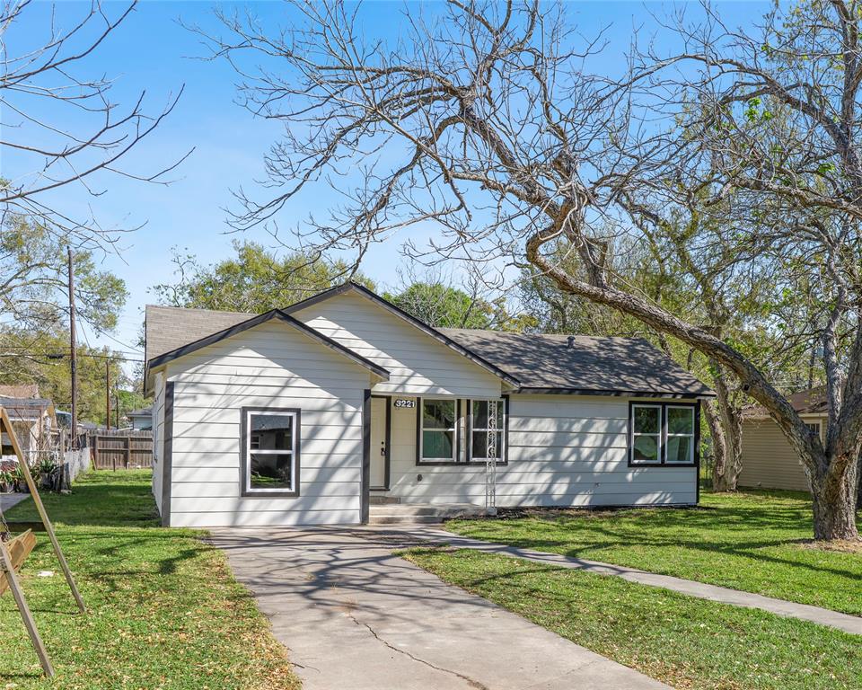 3221 12th Street, Bay City, Texas image 2