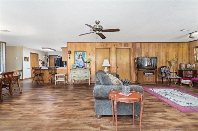 527 E Walton Road, Lumberton, Texas image 3