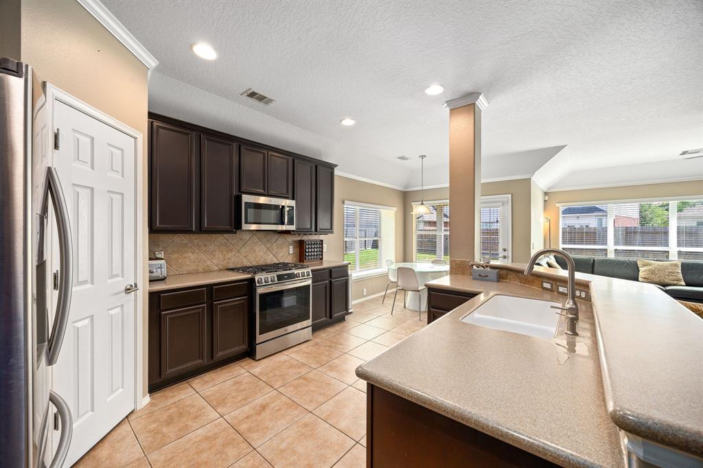 3515 Twin Mills Lane, Spring, Texas image 10