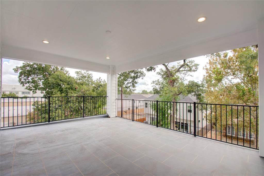 110 E 28th Street, Houston, Texas image 6
