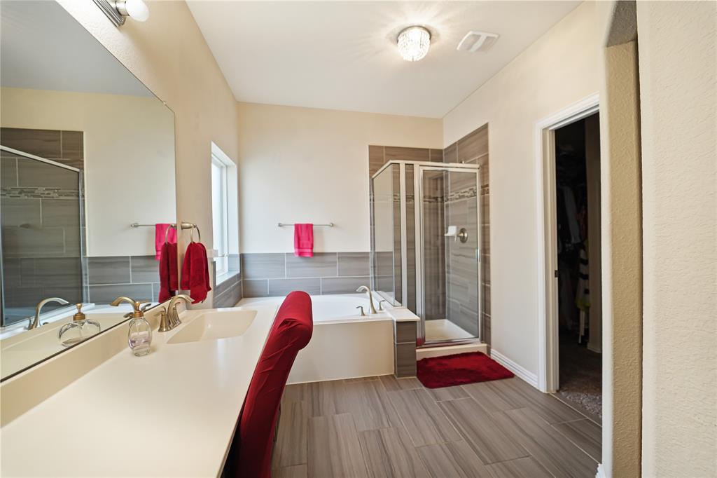6411 Hidden Dunes Drive, Baytown, Texas image 9