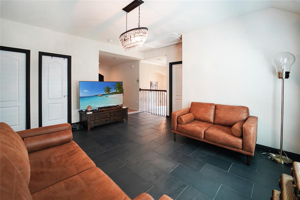6411 Hidden Dunes Drive, Baytown, Texas image 11