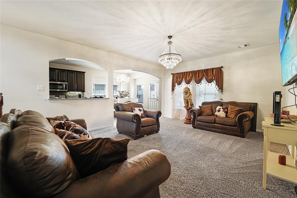 6411 Hidden Dunes Drive, Baytown, Texas image 2