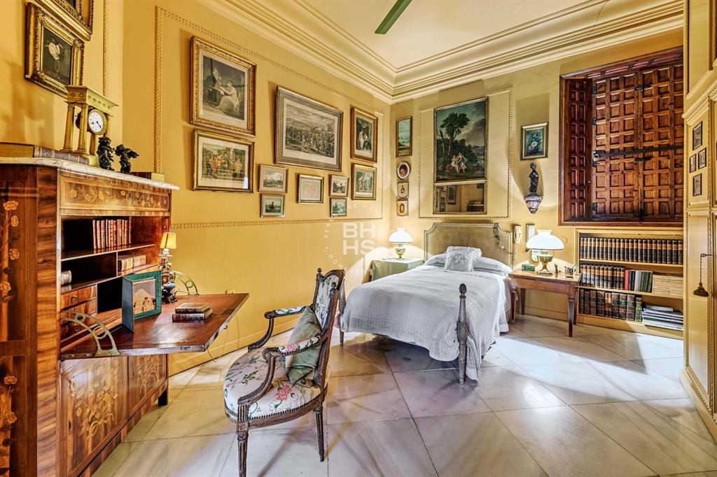 29015, Spain, 7 Bedrooms Bedrooms, ,3 BathroomsBathrooms,Residential,Active,181457