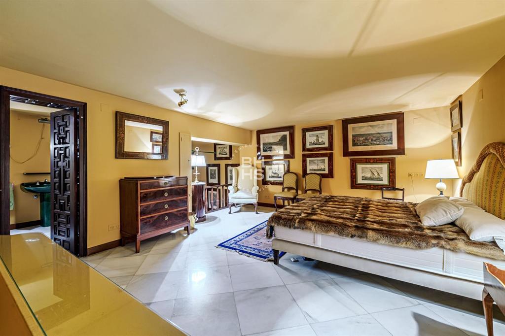 29015, Spain, 7 Bedrooms Bedrooms, ,3 BathroomsBathrooms,Residential,Active,181457