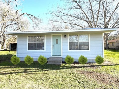 A home in Shiner