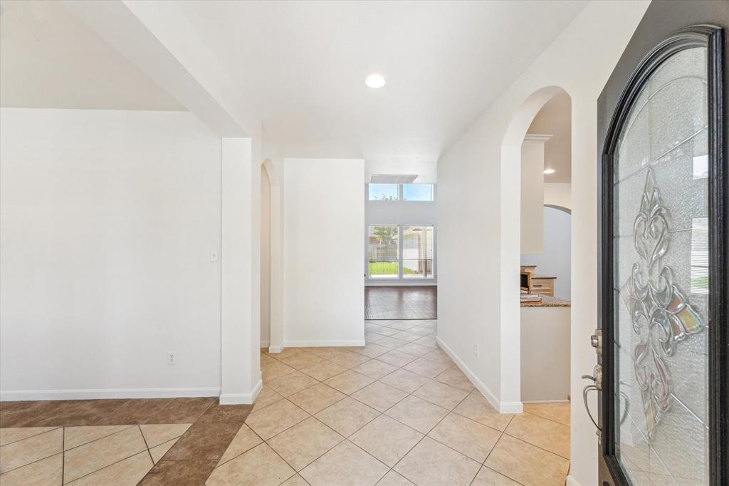 6107 Castle Peak Lane, League City, Texas image 4