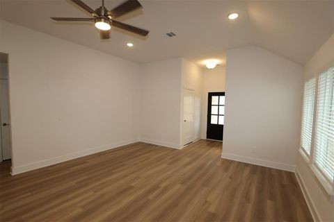 A home in Willis