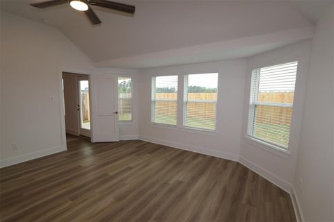 A home in Willis