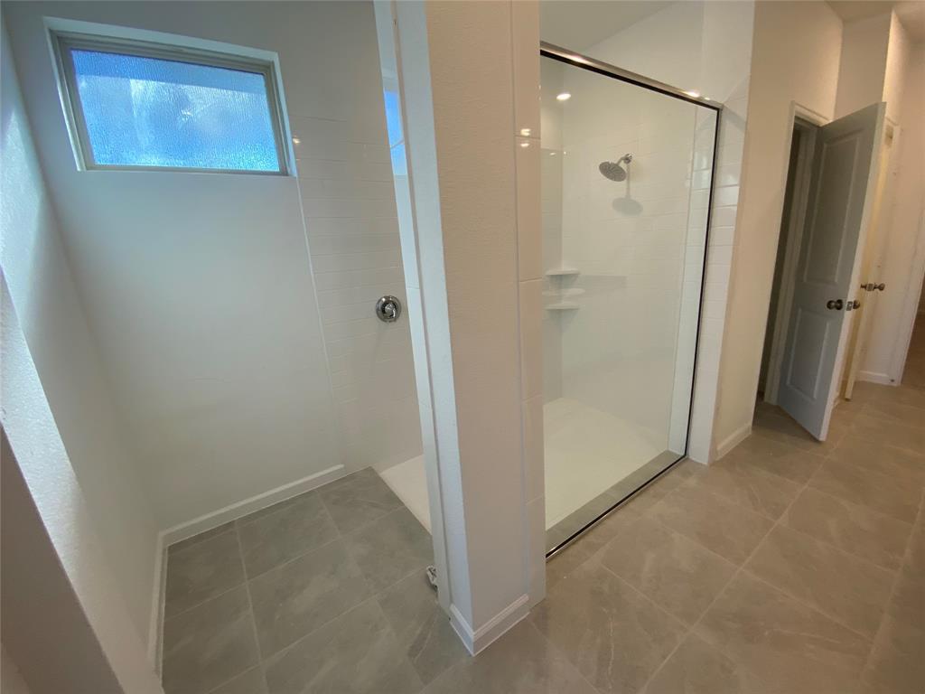 15002 Goujon Gates Drive, Conroe, Texas image 10