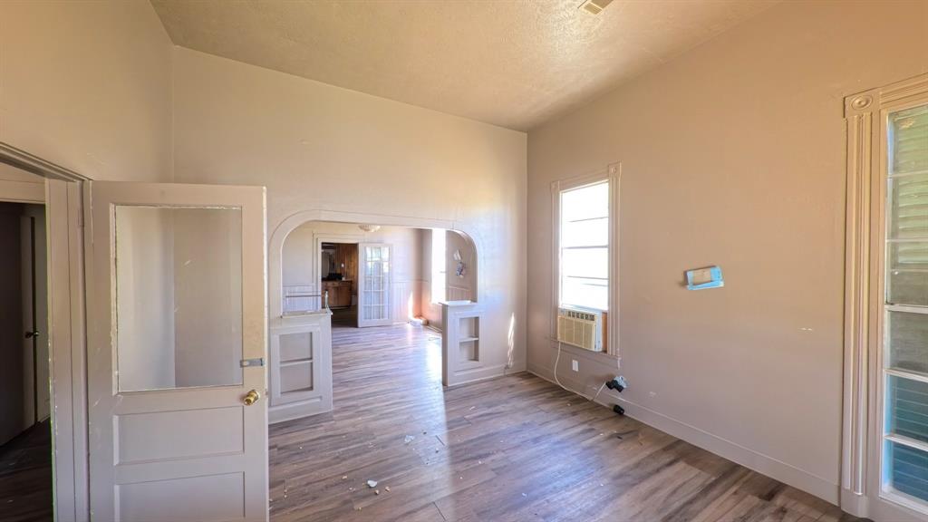 1060 Harrison Street, Beaumont, Texas image 6