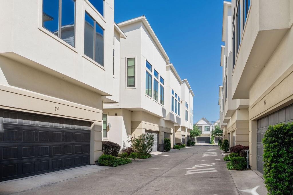 94 N Hutcheson Street, Houston, Texas image 1