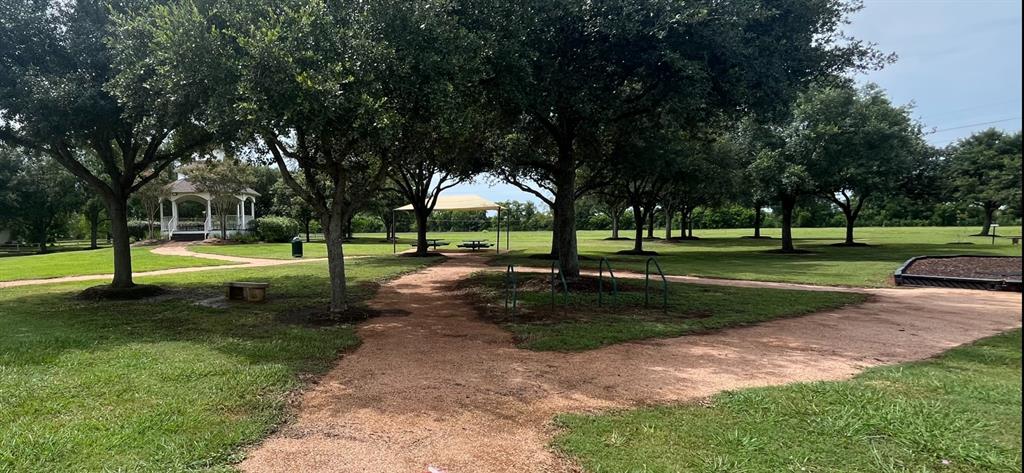 6703 Rustling Oaks Drive, Rosenberg, Texas image 5