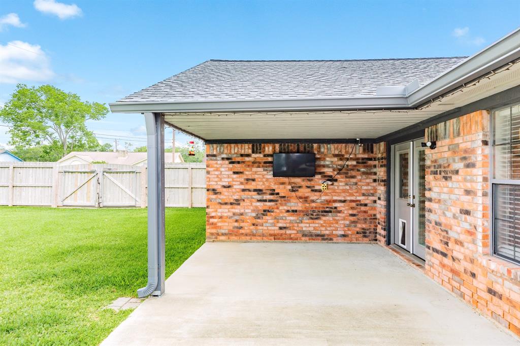 327 Petunia Street St, Lake Jackson, Texas image 20