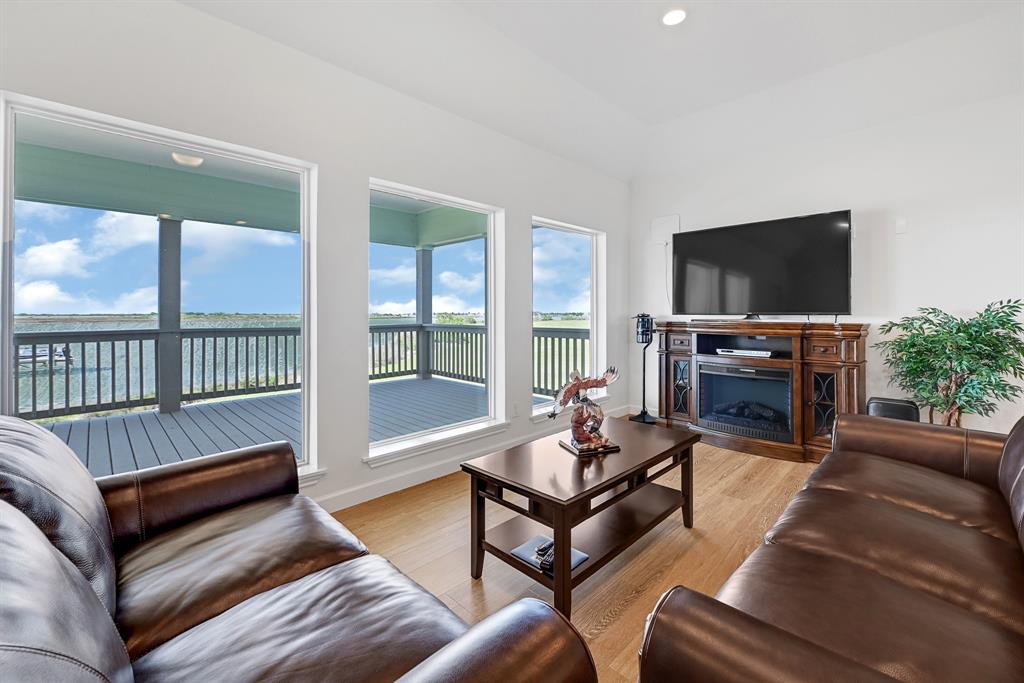 747 Waypoint Drive, Palacios, Texas image 13