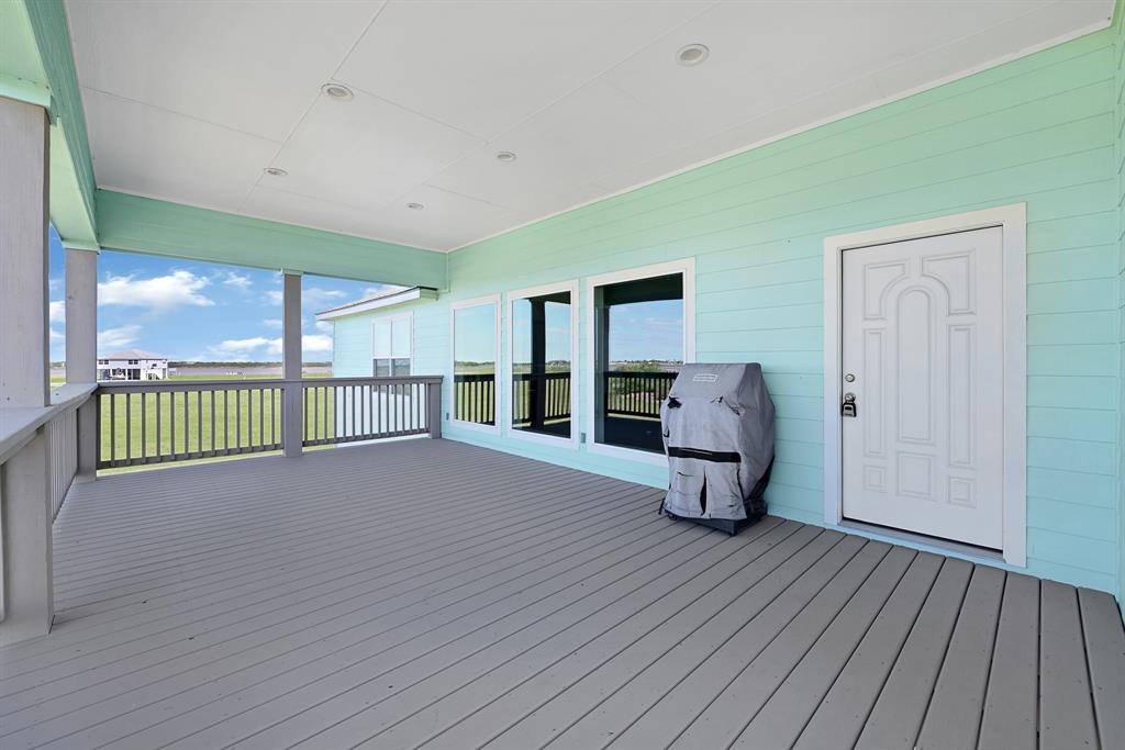 747 Waypoint Drive, Palacios, Texas image 11