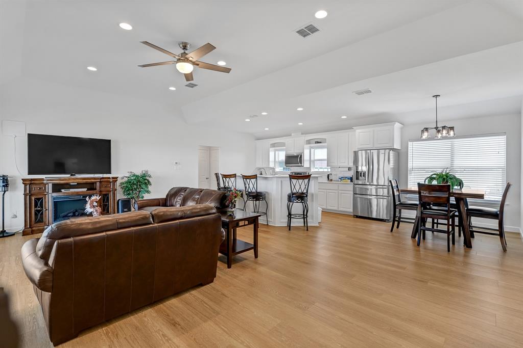 747 Waypoint Drive, Palacios, Texas image 12