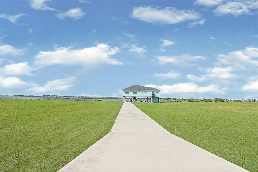 747 Waypoint Drive, Palacios, Texas image 5