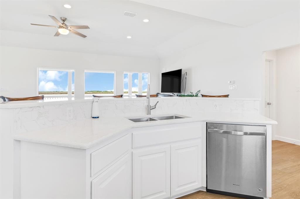 747 Waypoint Drive, Palacios, Texas image 19