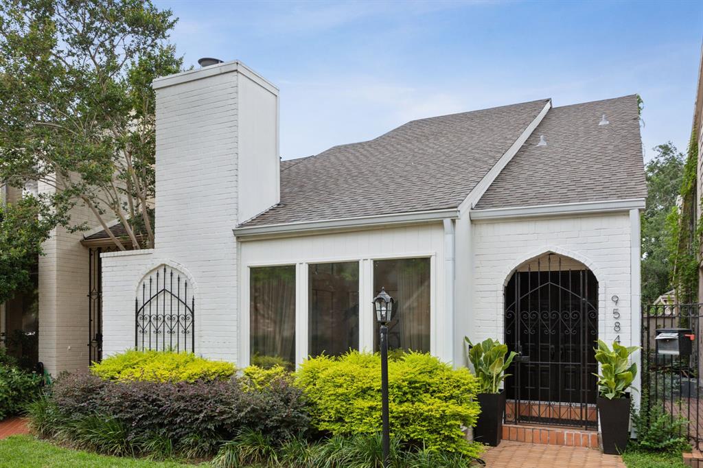 9584 Doliver Drive, Houston, Texas image 1