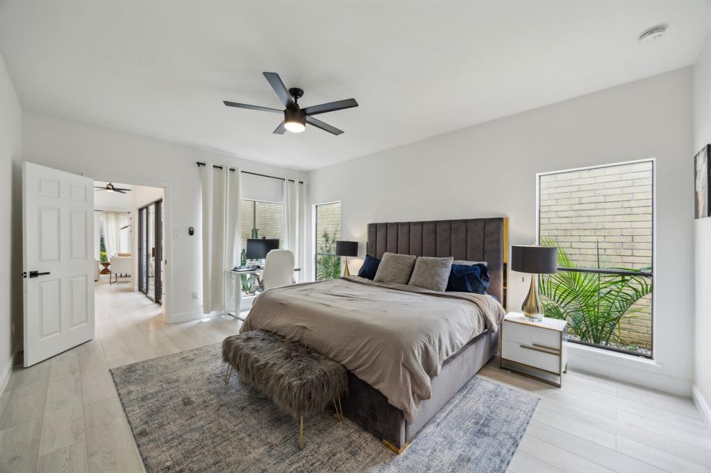 9584 Doliver Drive, Houston, Texas image 19
