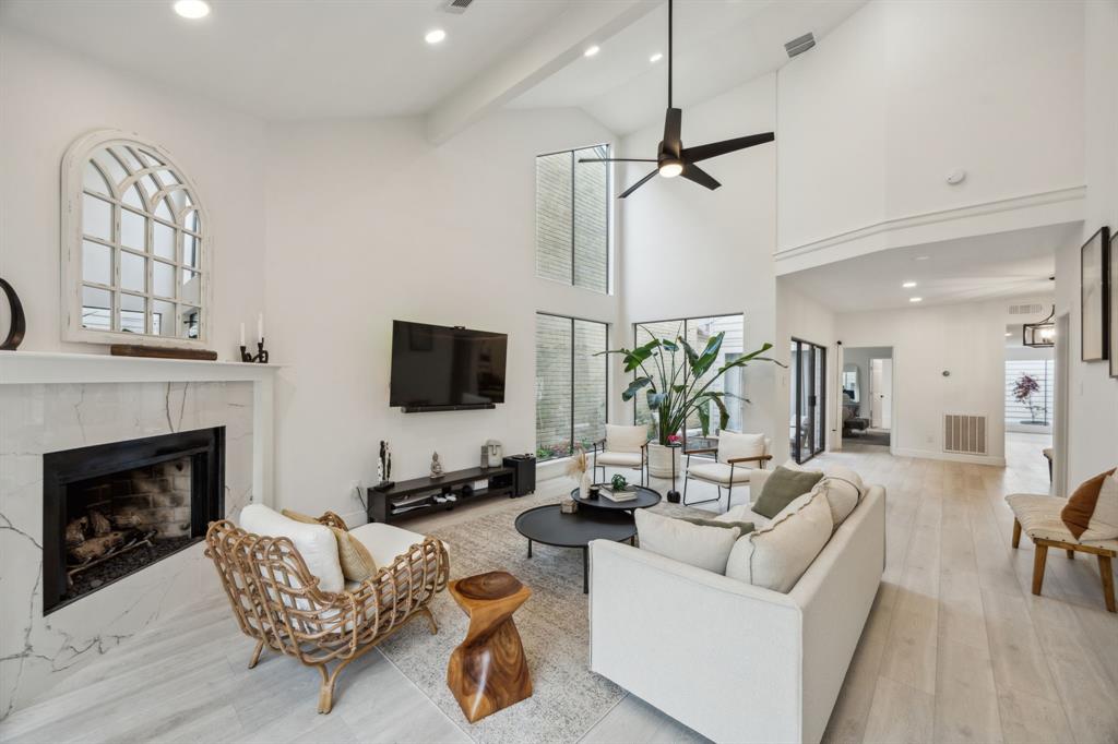 9584 Doliver Drive, Houston, Texas image 16