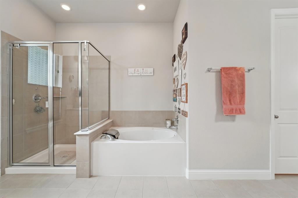 10029 Red Beadtree Place, Conroe, Texas image 16