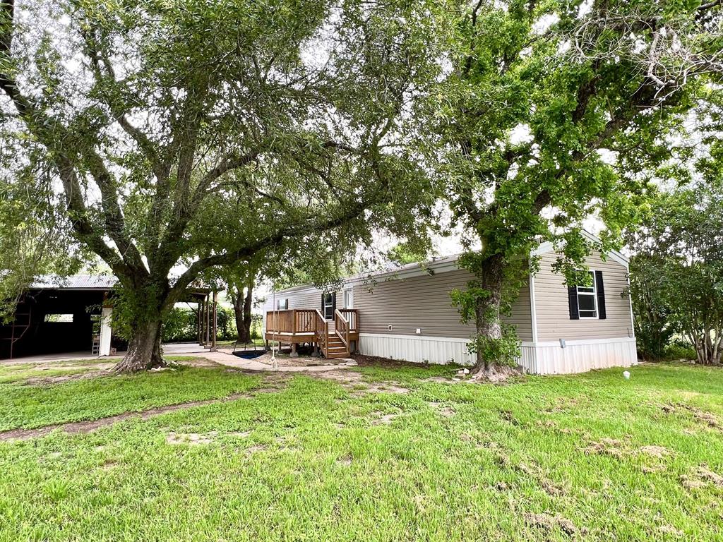 10028 Longpoint Road, Burton, Texas image 4