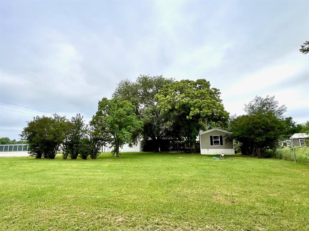 10028 Longpoint Road, Burton, Texas image 2