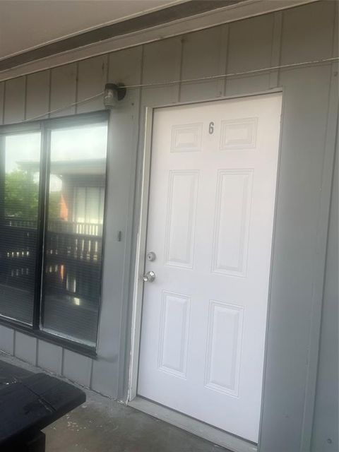 Photo of 1204 Saint Joseph Street #6, Houston, TX 77023 (MLS # 38867726)