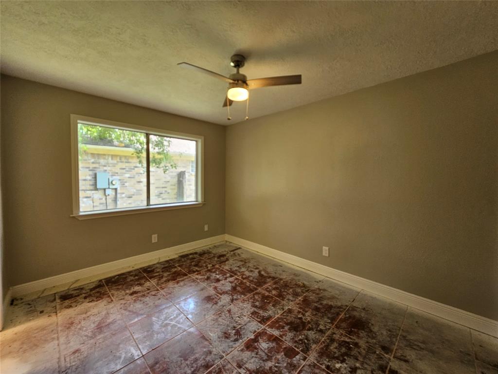609 Oak Harbor Drive, Houston, Texas image 36