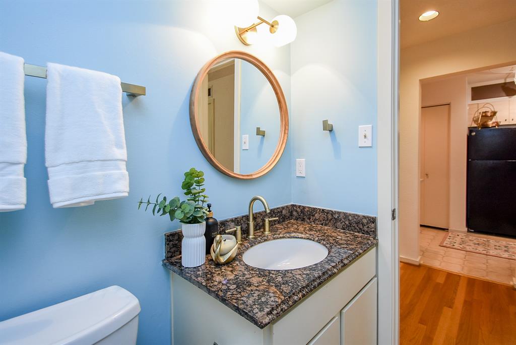 2333 Bering Drive #104, Houston, Texas image 7