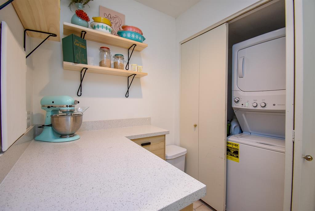 2333 Bering Drive #104, Houston, Texas image 19