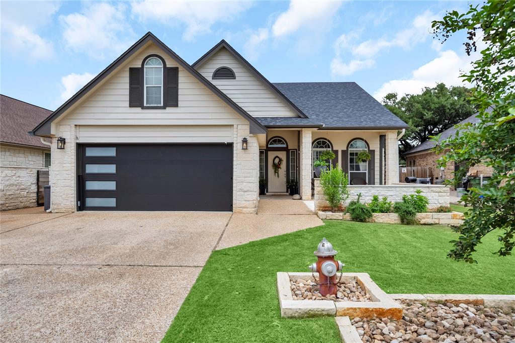 312 Fox Crossing, Burnet, Texas image 1
