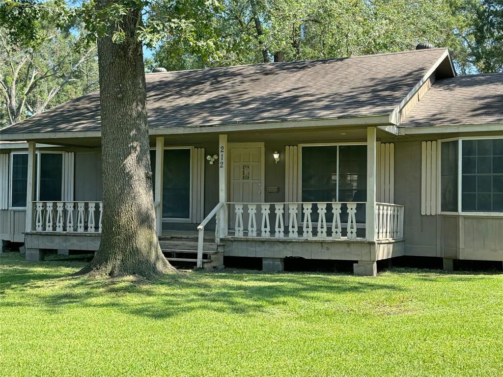 212 Park Lane, Goodrich, Texas image 1
