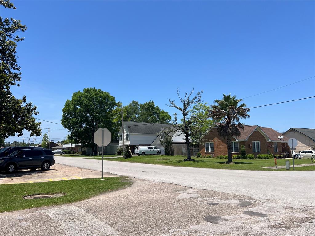 404 & 400 E Hanson Street, Cleveland, Texas image 9