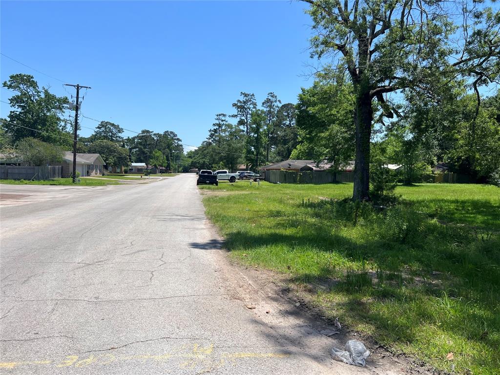 404 & 400 E Hanson Street, Cleveland, Texas image 5