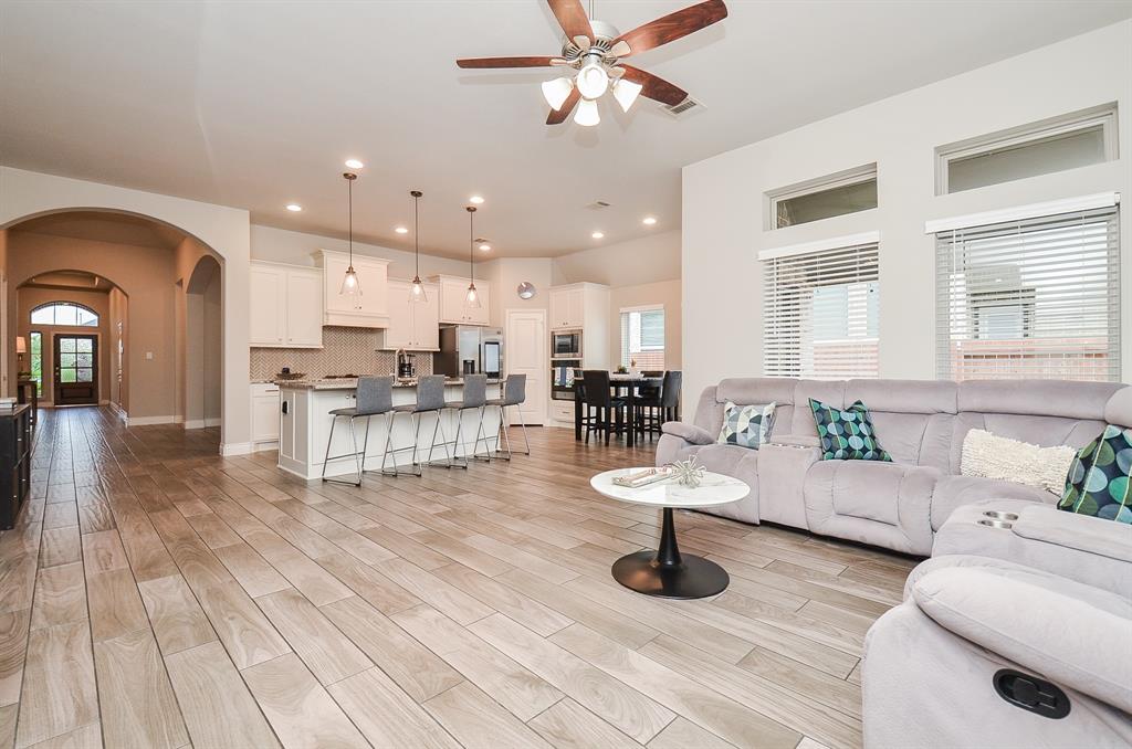 4515 Primrose Valley Lane, Fulshear, Texas image 18