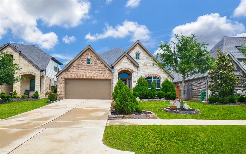 4515 Primrose Valley Lane, Fulshear, Texas image 2