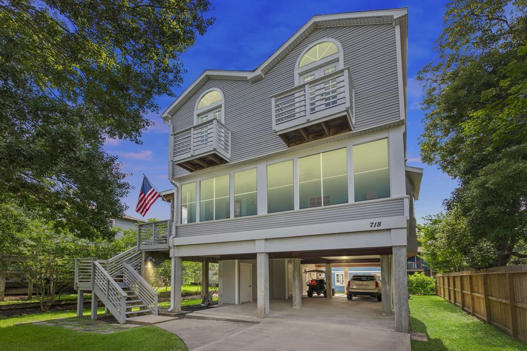 718 Pine Road