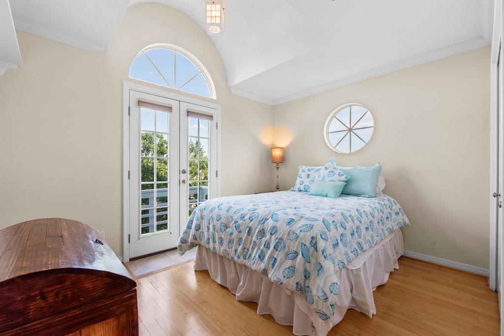 718 Pine Road, Clear Lake Shores, Texas image 32