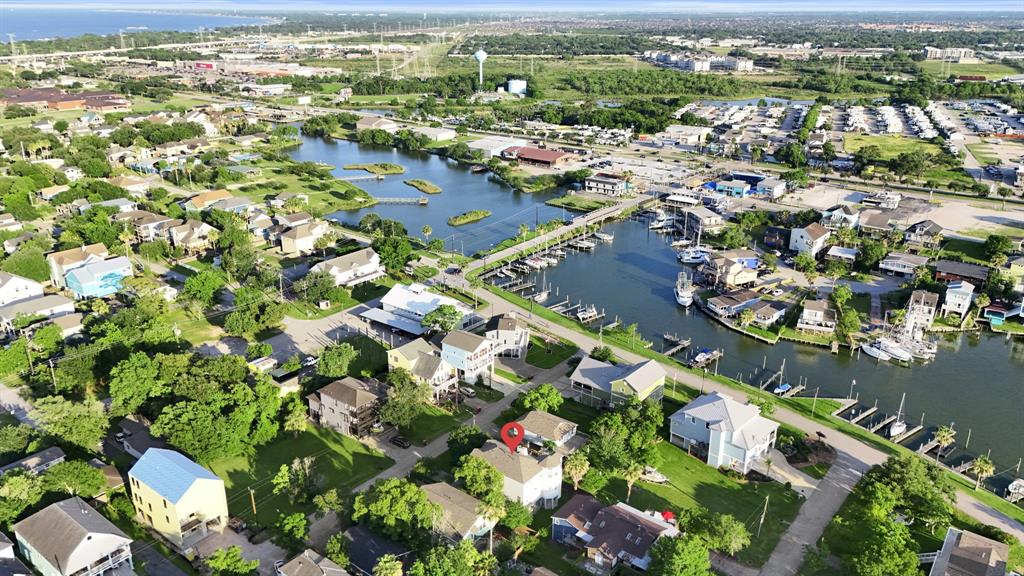 718 Pine Road, Clear Lake Shores, Texas image 38