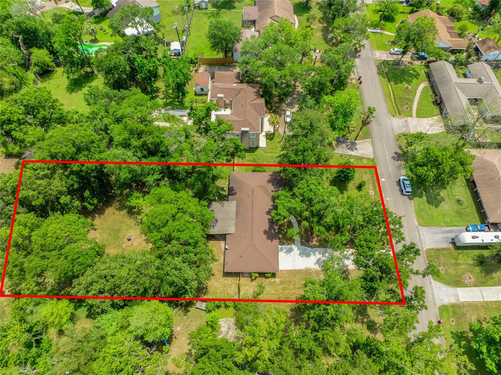407 Rolling Wood Road, Baytown, Texas image 10