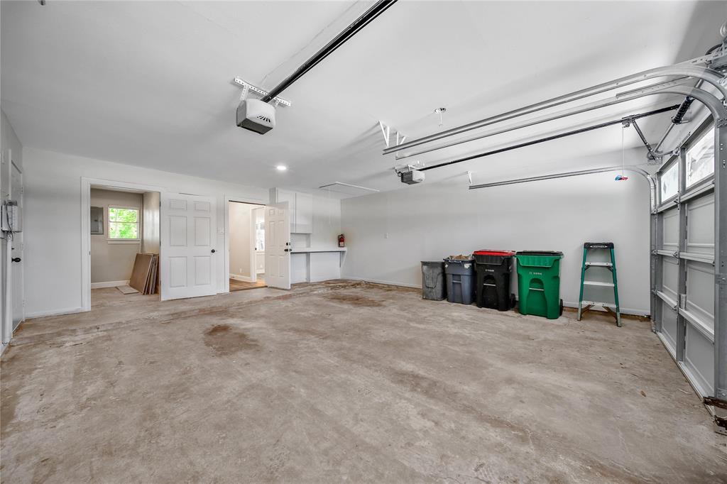 407 Rolling Wood Road, Baytown, Texas image 38
