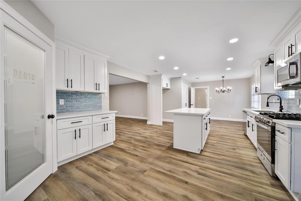407 Rolling Wood Road, Baytown, Texas image 20