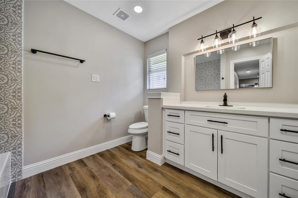 407 Rolling Wood Road, Baytown, Texas image 30
