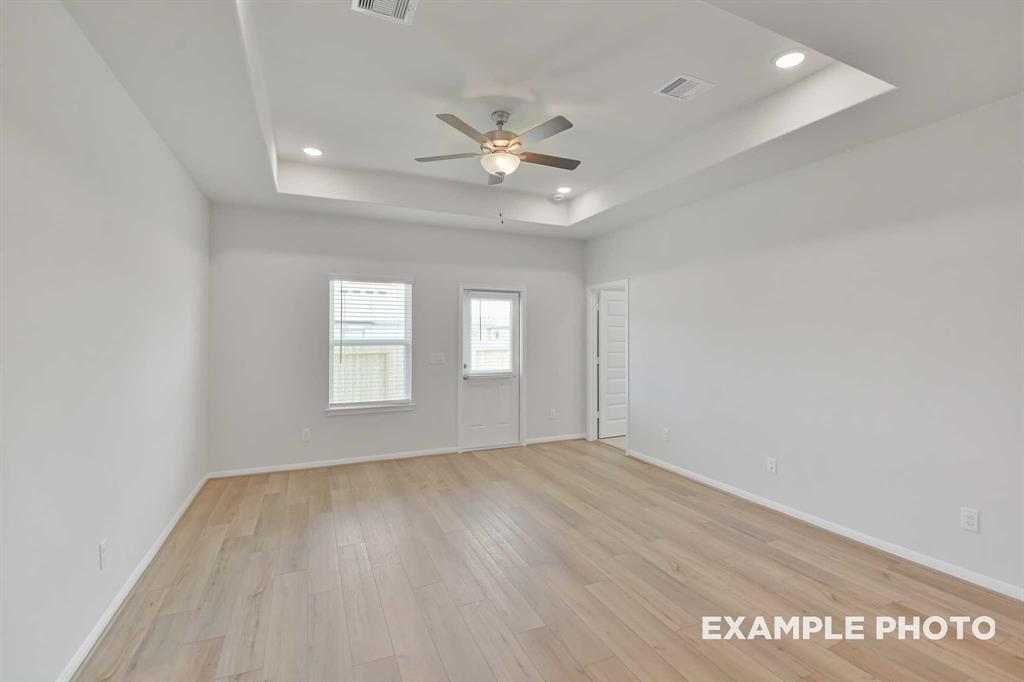 2033 Caney Creek Court, Conroe, Texas image 6